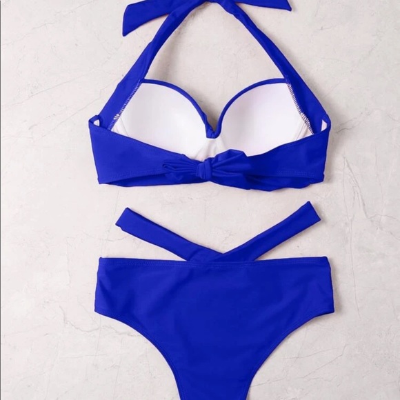 Twist Front Push Up Bikini Swimsuit - Picture 2 of 2